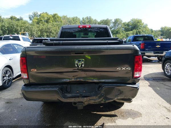 2017 RAM 1500 EXPRESS  4X4 6'4 BOX