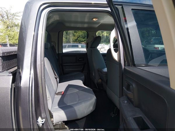 2017 RAM 1500 EXPRESS  4X4 6'4 BOX