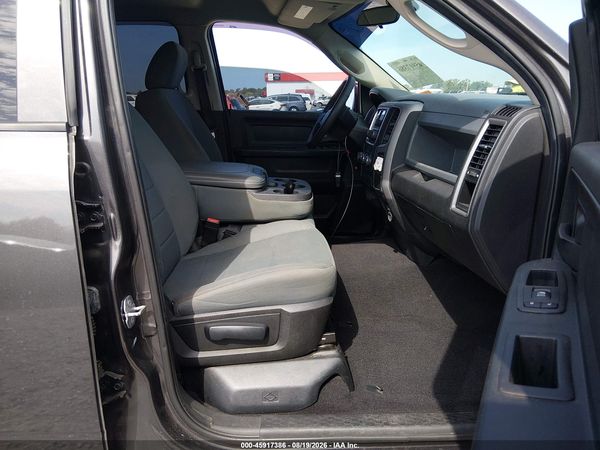 2017 RAM 1500 TRADESMAN  4X2 6'4 BOX — I5