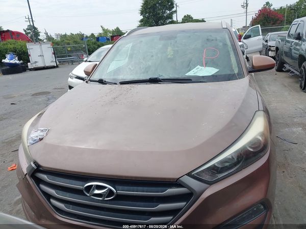 2016 HYUNDAI TUCSON SE