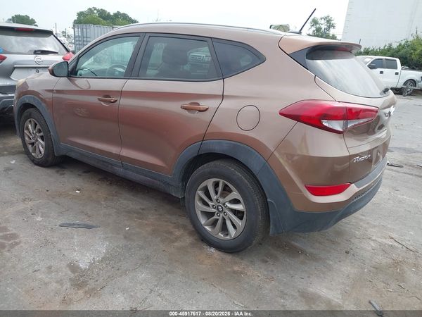 2016 HYUNDAI TUCSON SE