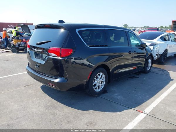 2017 CHRYSLER PACIFICA TOURING — I4