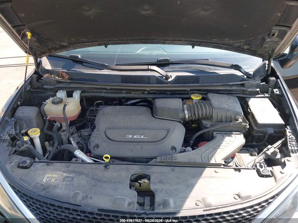 2017 CHRYSLER PACIFICA TOURING — I10