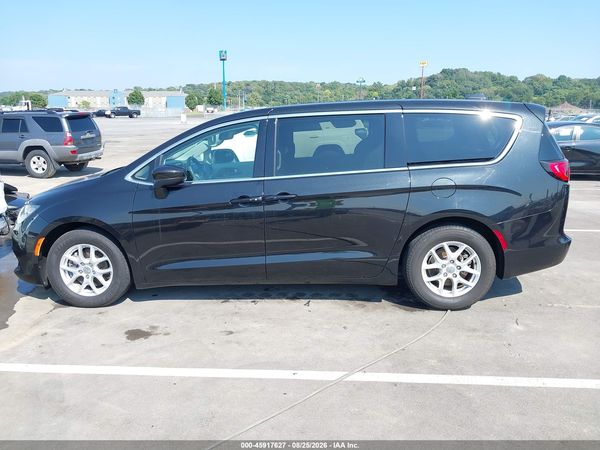 2017 CHRYSLER PACIFICA TOURING — I117