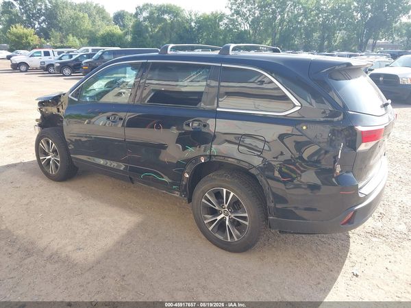 2017 TOYOTA HIGHLANDER LE