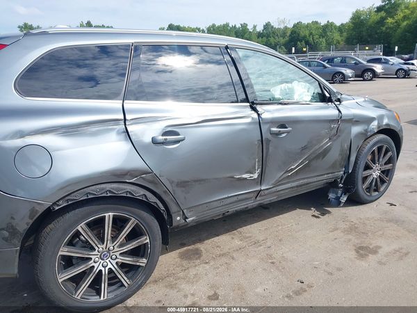 2017 VOLVO XC60 T6 INSCRIPTION