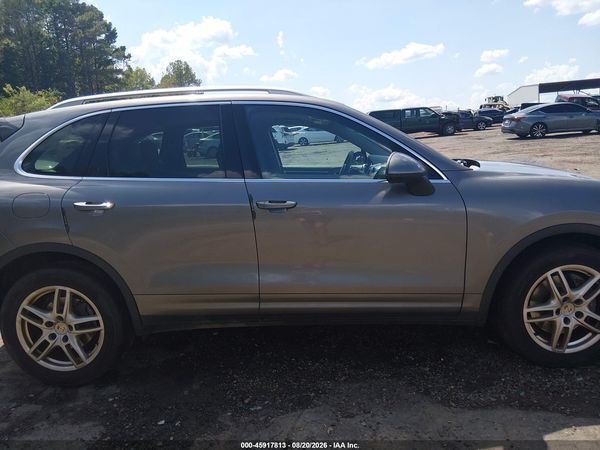2012 PORSCHE CAYENNE