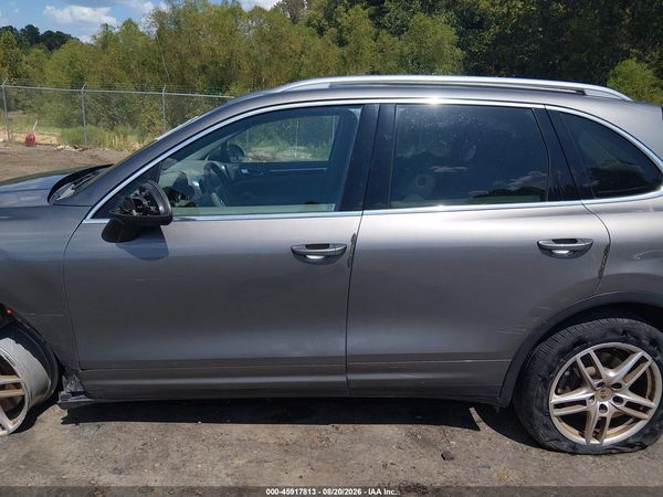 2012 PORSCHE CAYENNE