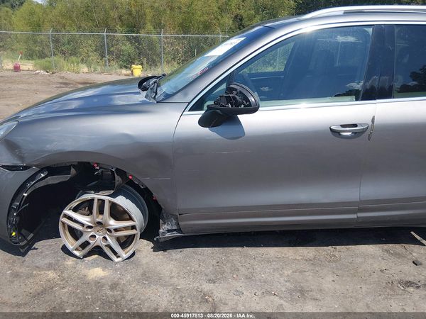2012 PORSCHE CAYENNE