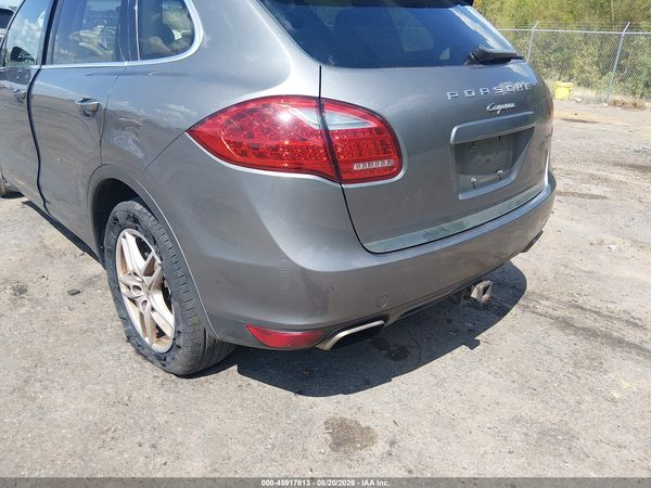 2012 PORSCHE CAYENNE