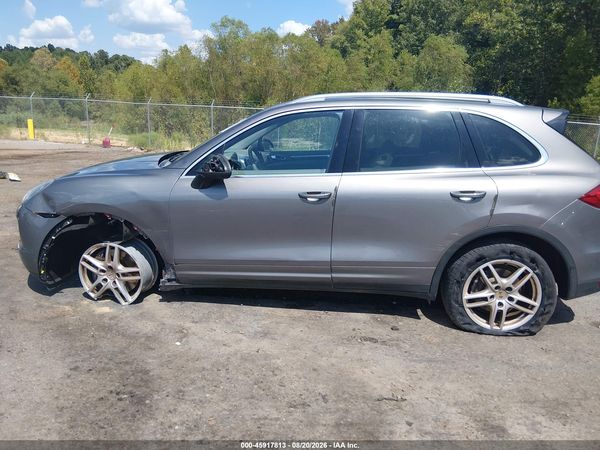 2012 PORSCHE CAYENNE