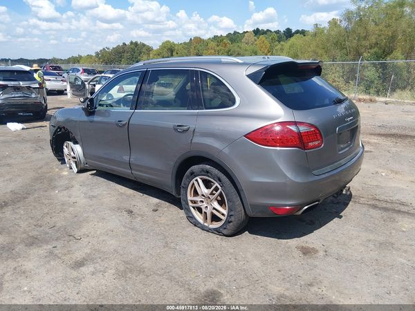 2012 PORSCHE CAYENNE