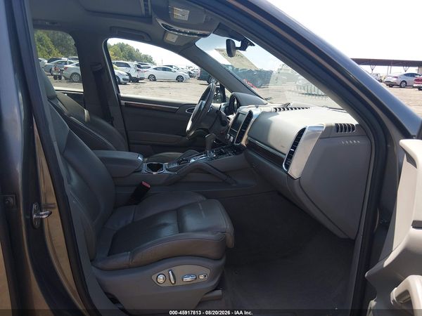2012 PORSCHE CAYENNE