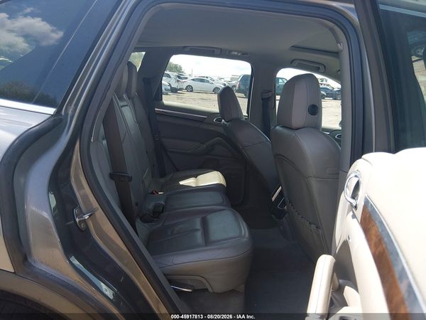 2012 PORSCHE CAYENNE