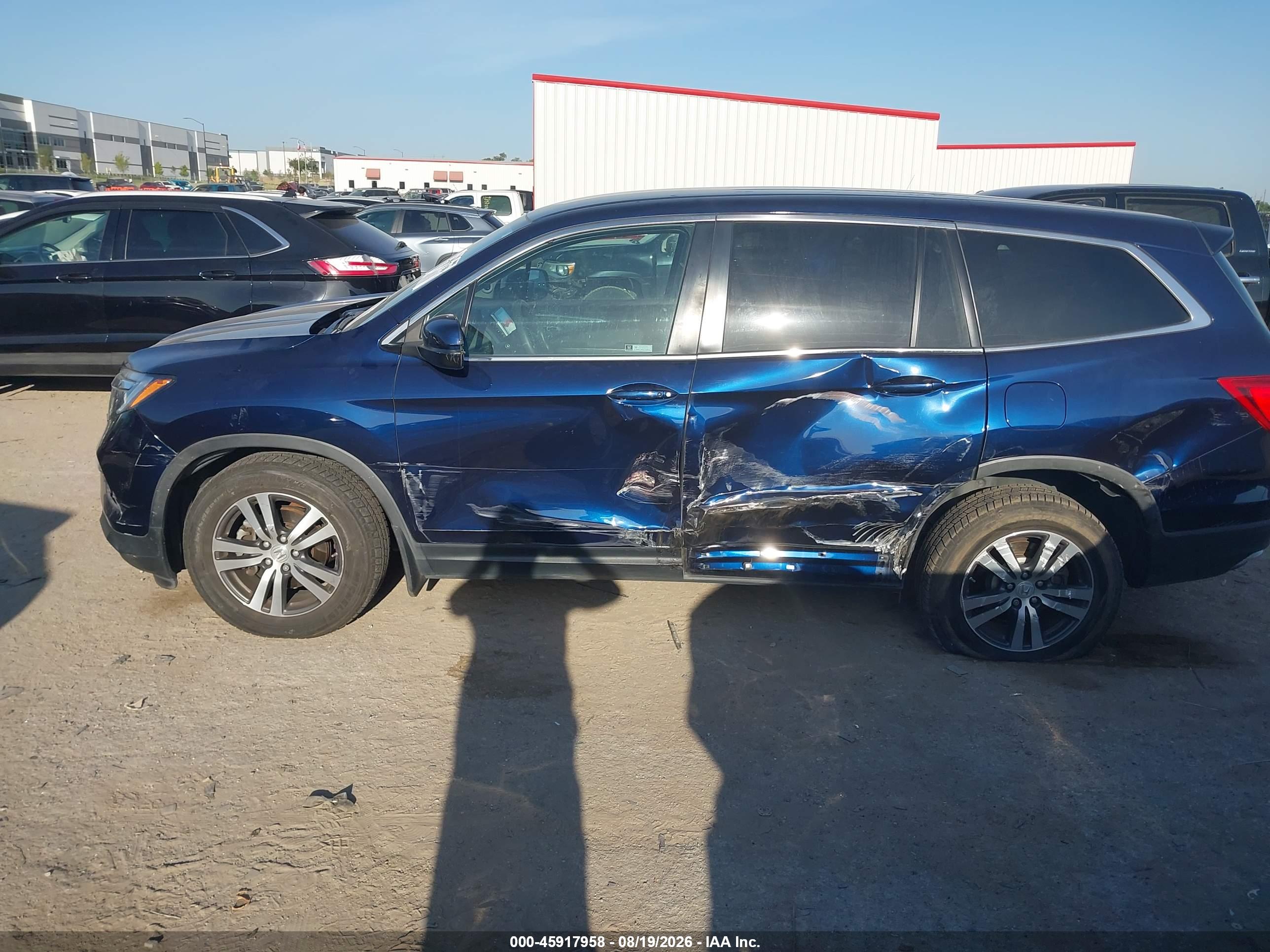 2017 HONDA PILOT EX