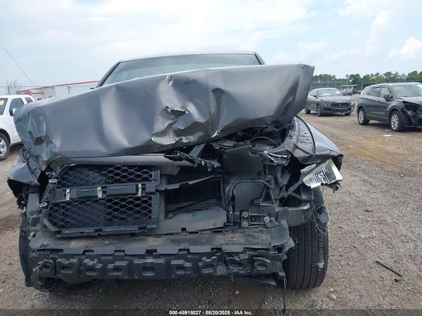 2016 RAM 1500 ST — I6