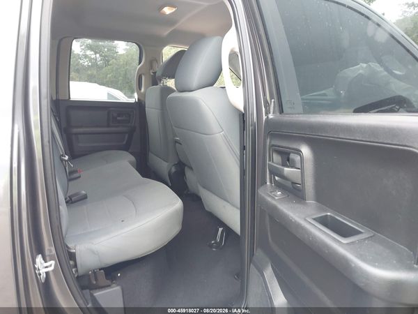 2016 RAM 1500 ST — I8