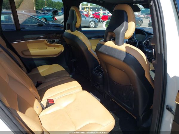 2016 VOLVO XC90 T6 MOMENTUM