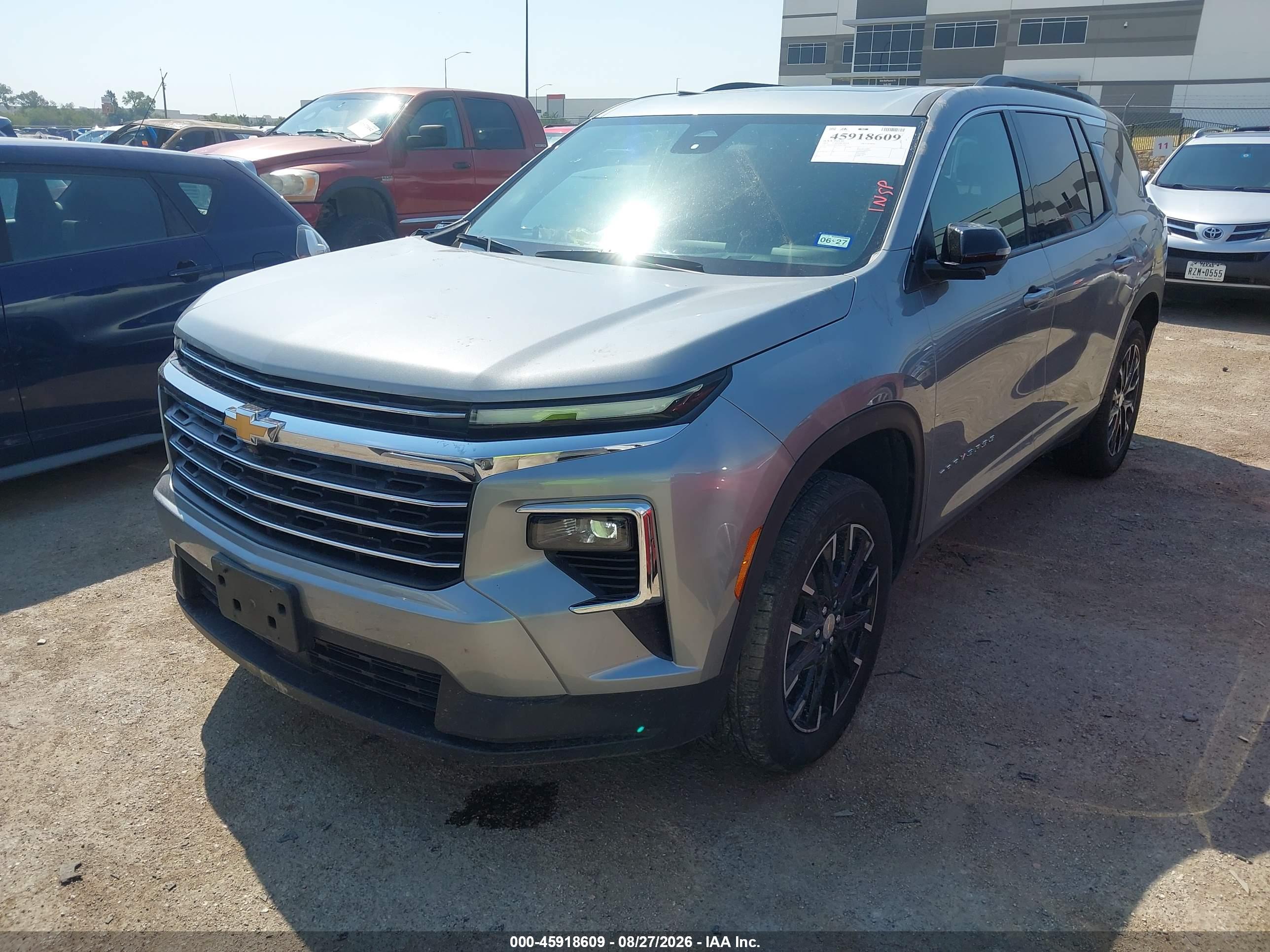 2025 CHEVROLET TRAVERSE FWD LT — I2
