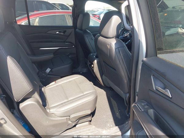 2025 CHEVROLET TRAVERSE FWD LT — I8