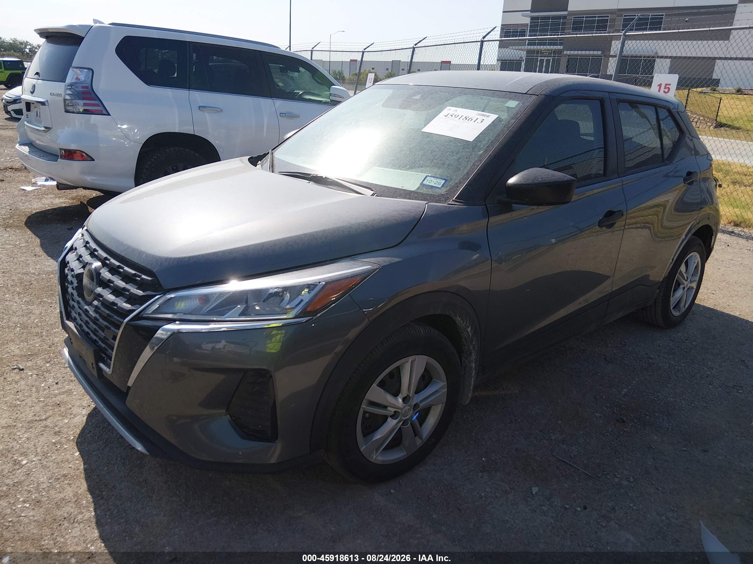 2024 NISSAN KICKS S XTRONIC CVT — I2