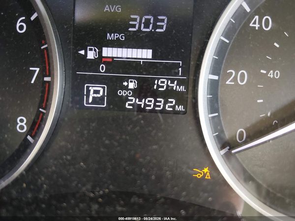 2024 NISSAN KICKS S XTRONIC CVT — I118