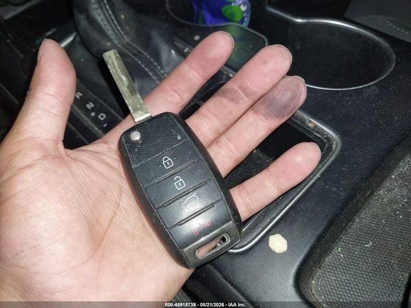 2016 KIA SORENTO 2.4L LX