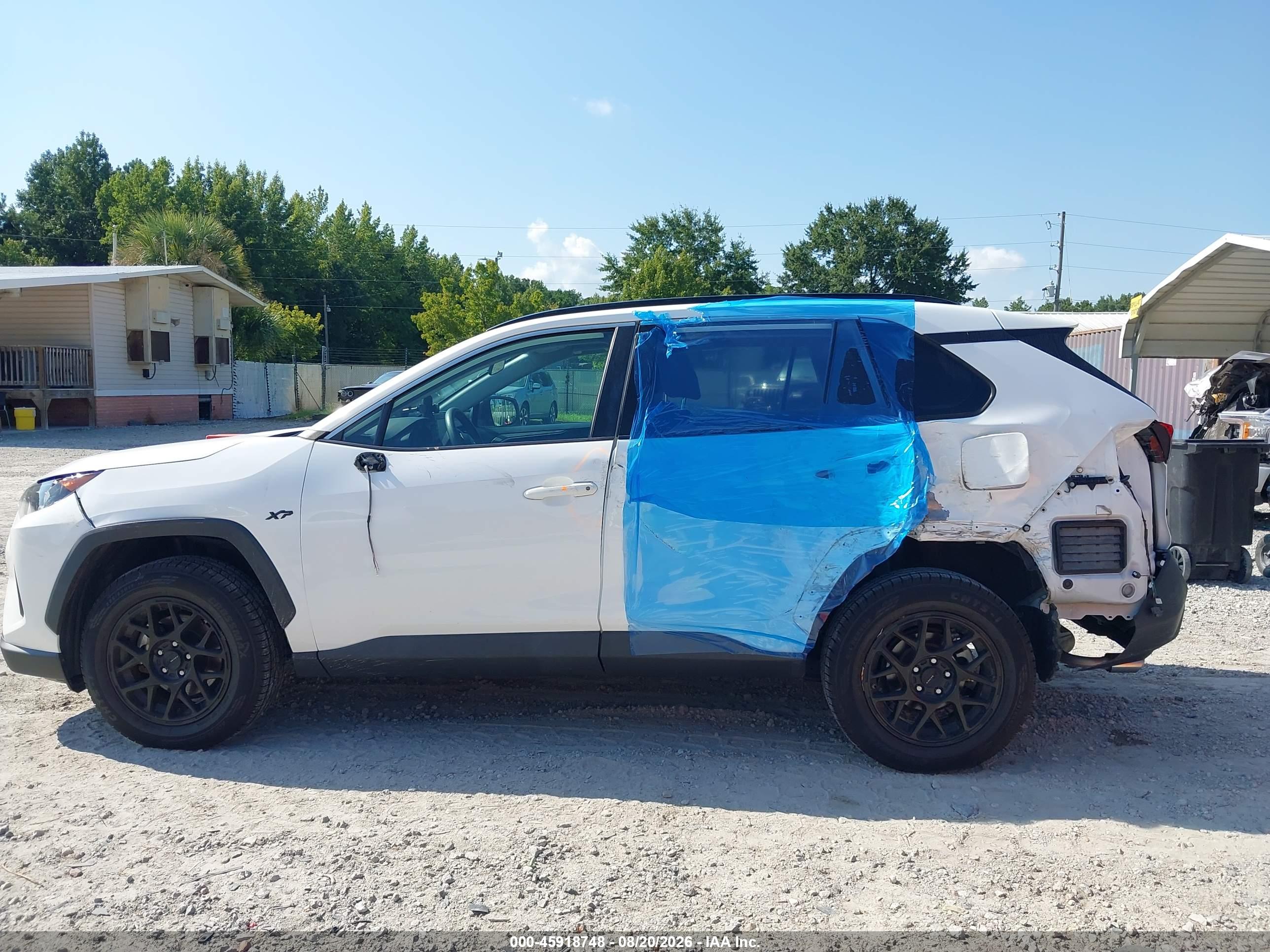 2021 TOYOTA RAV4 LE