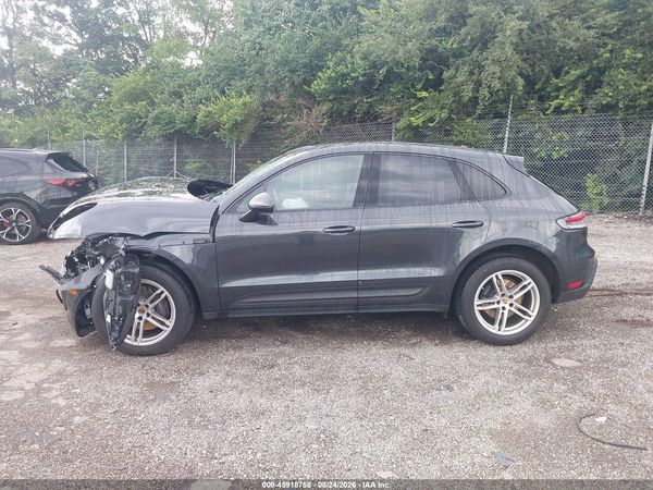 2024 PORSCHE MACAN