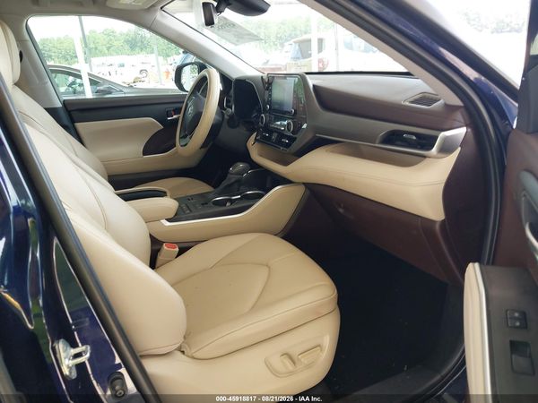 2020 TOYOTA HIGHLANDER XLE — I5