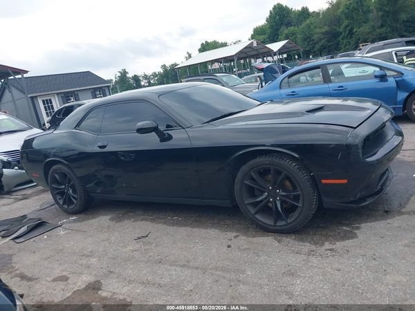 2016 DODGE CHALLENGER SXT