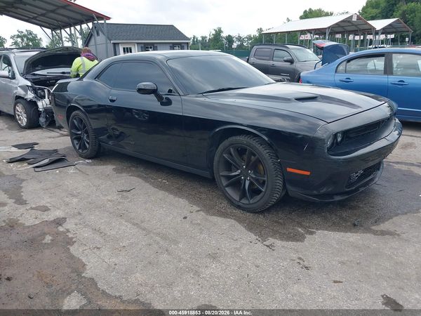 2016 DODGE CHALLENGER SXT