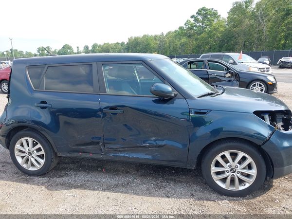 2017 KIA SOUL +