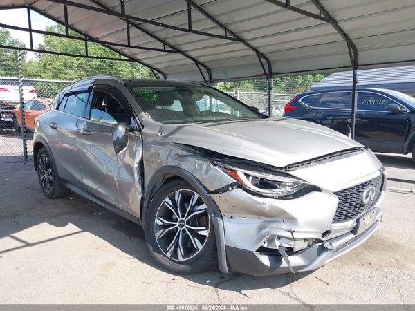 2019 INFINITI QX30 LUXE — I1