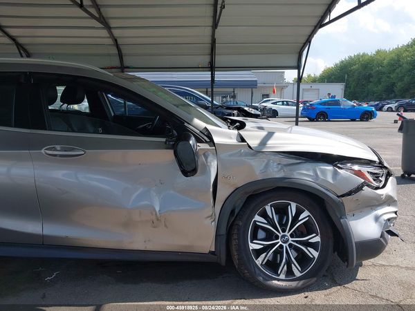2019 INFINITI QX30 LUXE — I6