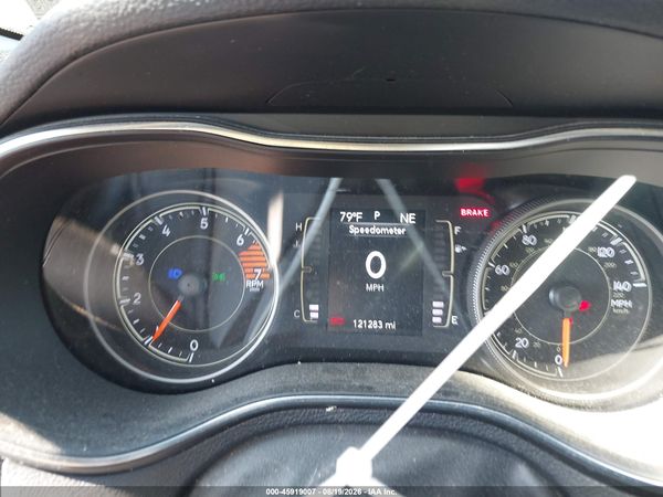 2019 JEEP CHEROKEE LATITUDE PLUS 4X4 — I7