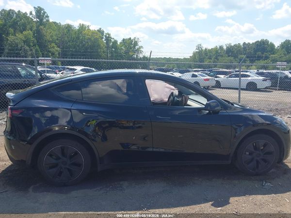 2025 TESLA MODEL Y