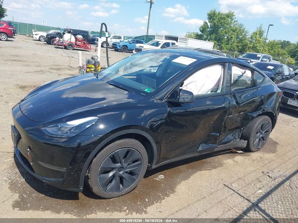 2025 TESLA MODEL Y