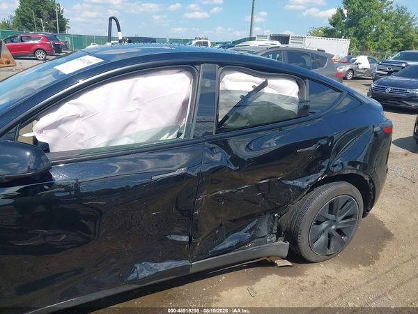 2025 TESLA MODEL Y