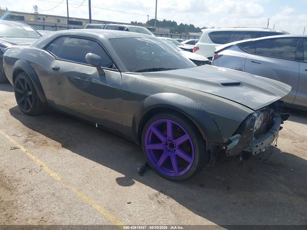 2017 DODGE CHALLENGER SXT — I1