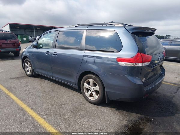 2013 TOYOTA SIENNA LE V6 8 PASSENGER — I3