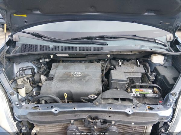 2013 TOYOTA SIENNA LE V6 8 PASSENGER — I10