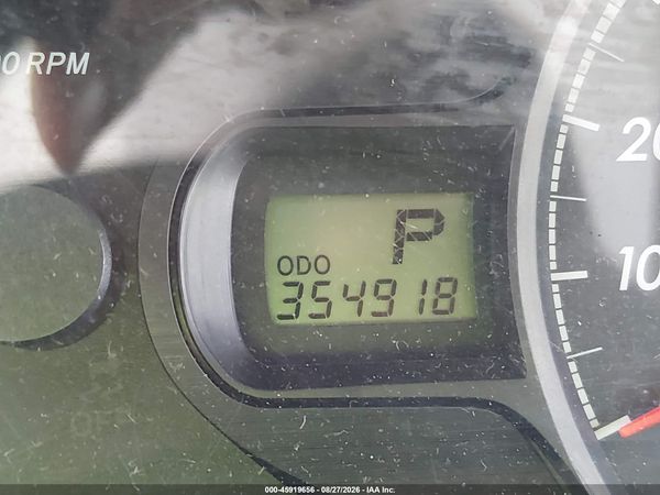2013 TOYOTA SIENNA LE V6 8 PASSENGER — I118
