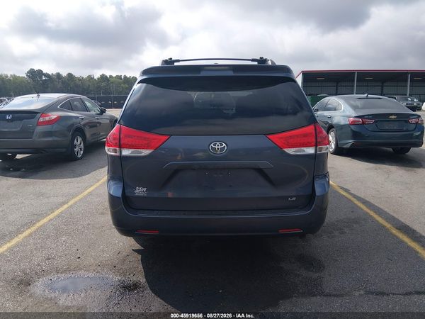 2013 TOYOTA SIENNA LE V6 8 PASSENGER — I119