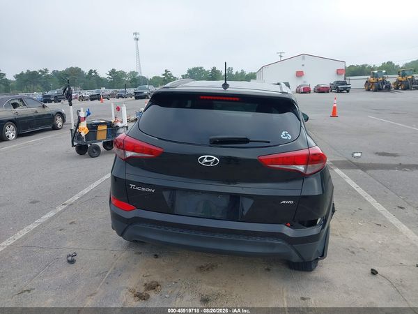 2017 HYUNDAI TUCSON SE