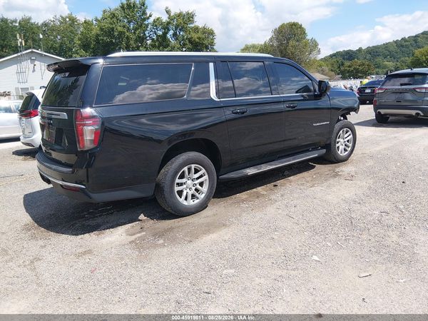 2022 CHEVROLET SUBURBAN 4WD LT — I4