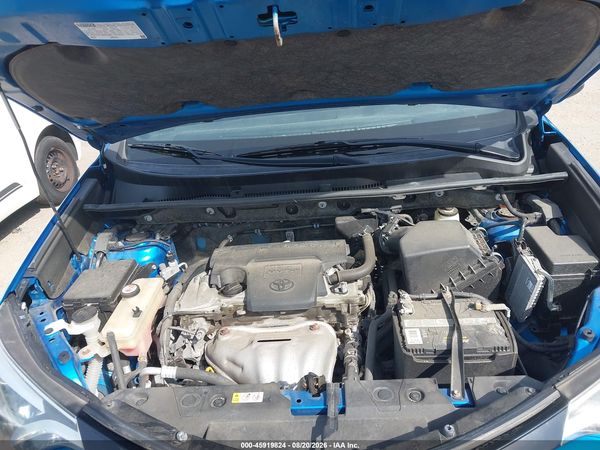 2018 TOYOTA RAV4 SE