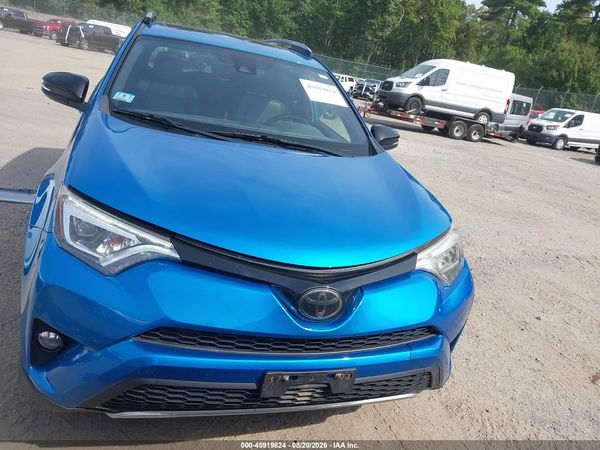 2018 TOYOTA RAV4 SE