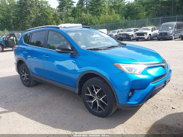 2018 TOYOTA RAV4 SE