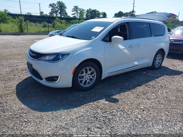2020 CHRYSLER PACIFICA TOURING L — I2